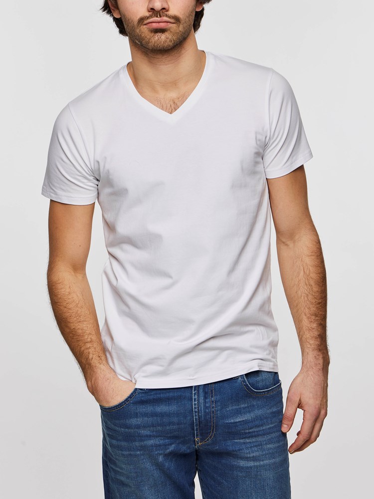 2-Pack V-Neck T-Skjorte 7204008_OAA_HenryChoice_noos-modell-front2_2-Pack V-Neck T-Skjorte OAA.jpg_Front||Front