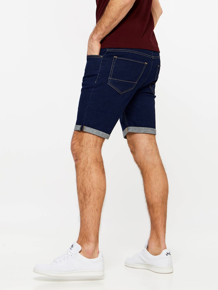 SLIM FIT STRETCH SHORTS 7237717_D03-MADEBYMONKIES-H19-Modell-left_63729_SLIM FIT STRETCH SHORTS D03.jpg_Left||Left