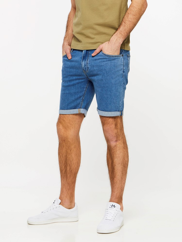 SLIM FIT STRETCH SHORTS 7237717_DAC-MADEBYMONKIES-H19-Modell-left_31313_SLIM FIT STRETCH SHORTS DAC.jpg_Left||Left