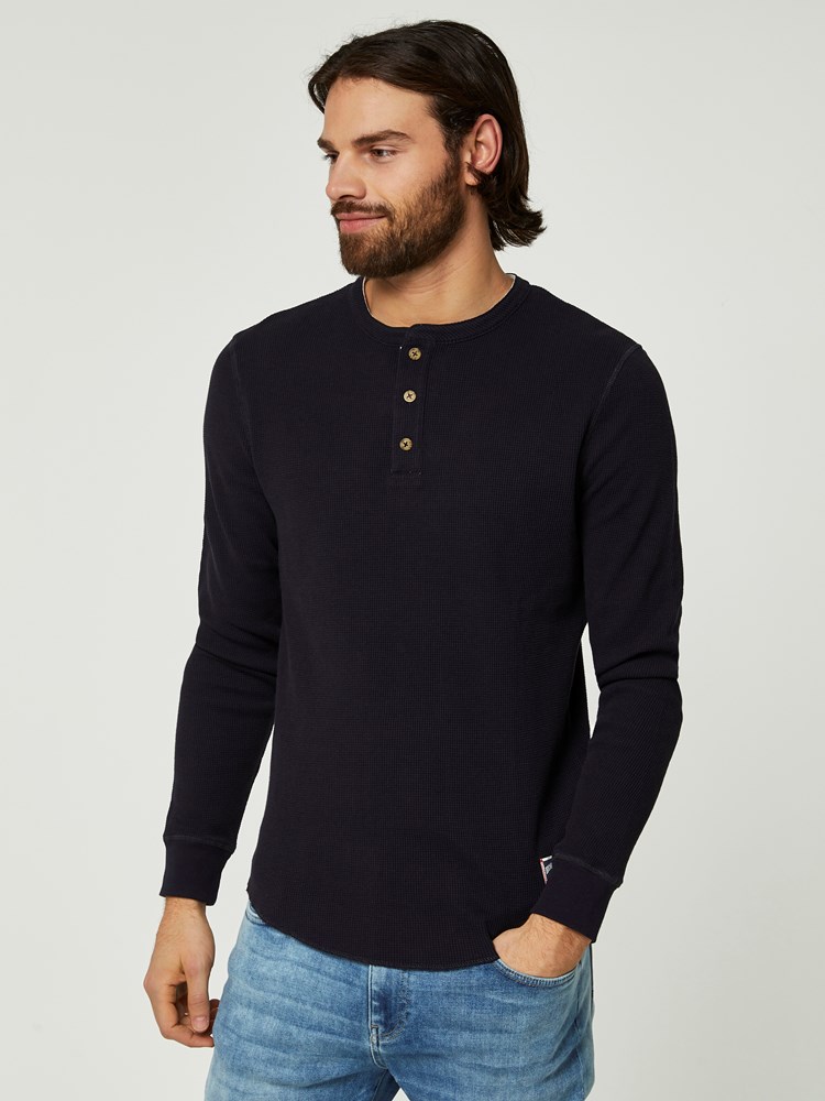 DALTON BESTEFARSTRØYE 7242174_EOH-HENRYCHOICE-S20-Modell-front_29716_DALTON BESTEFARSTRØYE EOH.jpg_Front||Front