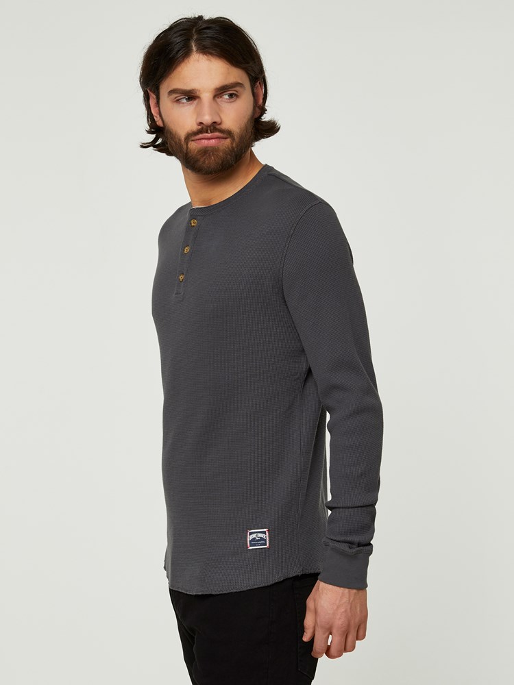 DALTON BESTEFARSTRØYE 7242174_IEL-HENRYCHOICE-S20-Modell-left_33798_DALTON BESTEFARSTRØYE IEL.jpg_Left||Left