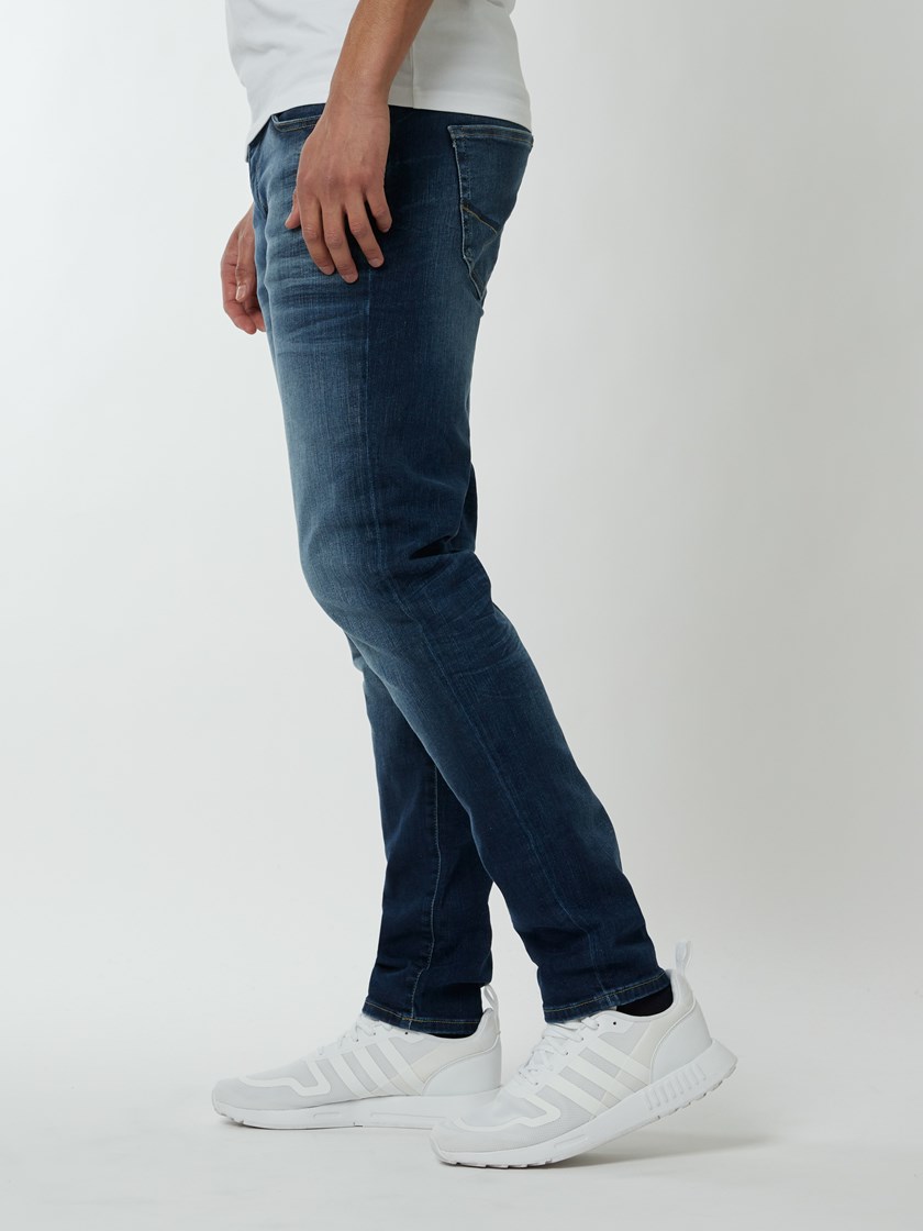 7242625 DAB 7242625_DAB-HENRYCHOICE-NOS-Modell-Left_chn=boys_3039_REGULAR ROD SUPER STRETCH JEANS DAB_REGULAR ROD SUPER STRETCH JEANS DAB 7242625.jpg_Left||Left