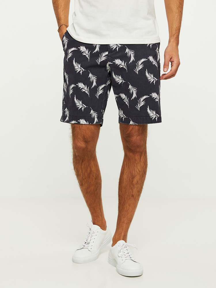 LEAVES PRINTET SHORTS 7243089_C27-HENRYCHOICE-H20-Modell-front_2875_LEAVES PRINTET SHORTS C27.jpg_Front||Front