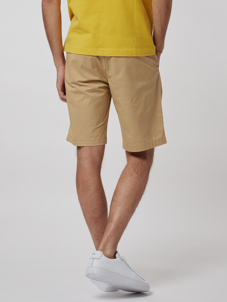 CREW CHINO SHORTS 7246677_AAU--H21-Modell-back_15854_CREW CHINO SHORTS AAU.jpg_Back||Back
