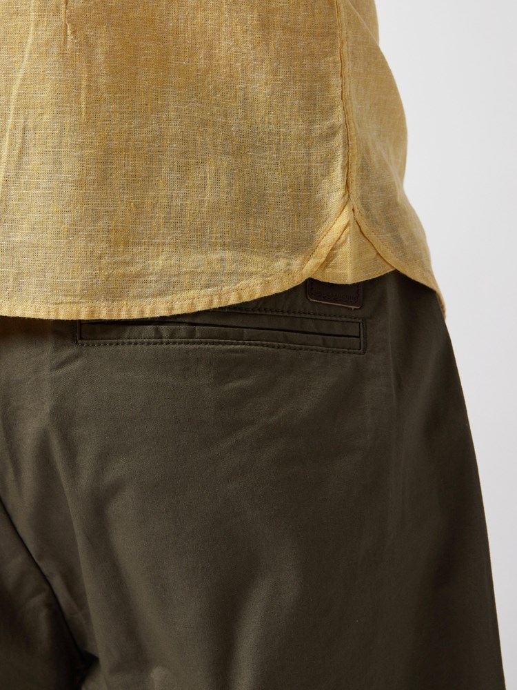 CREW CHINO SHORTS 7246677_IFJ--H21-Modell-right_35511_CREW CHINO SHORTS IFJ.jpg_Right||Right