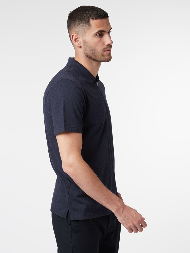 Ulrik polo t-skjorte 7247898_C27-MRCAPUCHIN-A21-Modell-Right_chn=boys_64911_Ulrik polo t-skjorte C27.jpg_Right||Right
