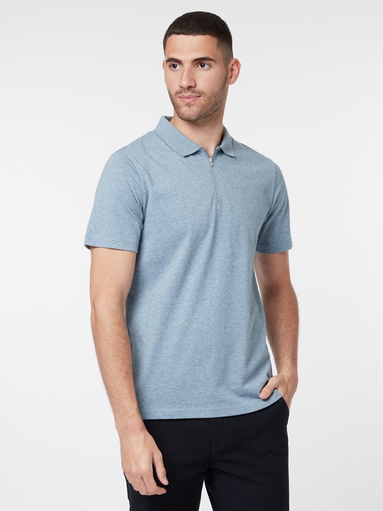 Ulrik polo t-skjorte 7247898_ECR-MRCAPUCHIN-A21-Modell-Right_chn=boys_71226_Ulrik polo t-skjorte ECR.jpg_Right||Right