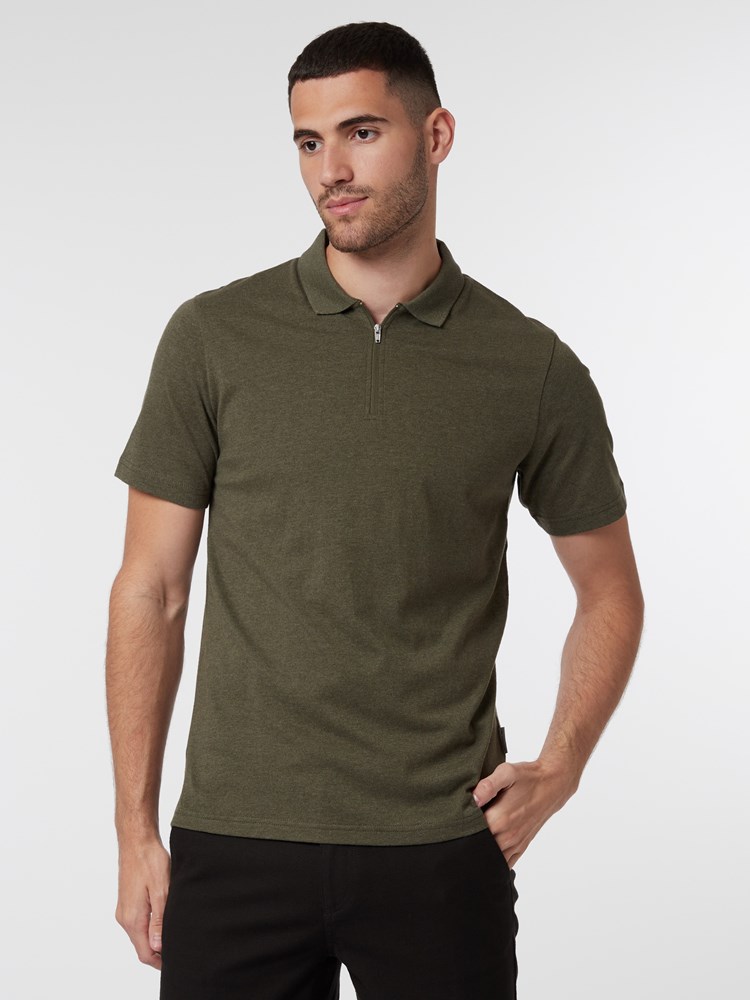 Ulrik polo t-skjorte 7247898_GOZ-MRCAPUCHIN-A21-Modell-Left_chn=boys_86609_Ulrik polo t-skjorte GOZ.jpg_Left||Left