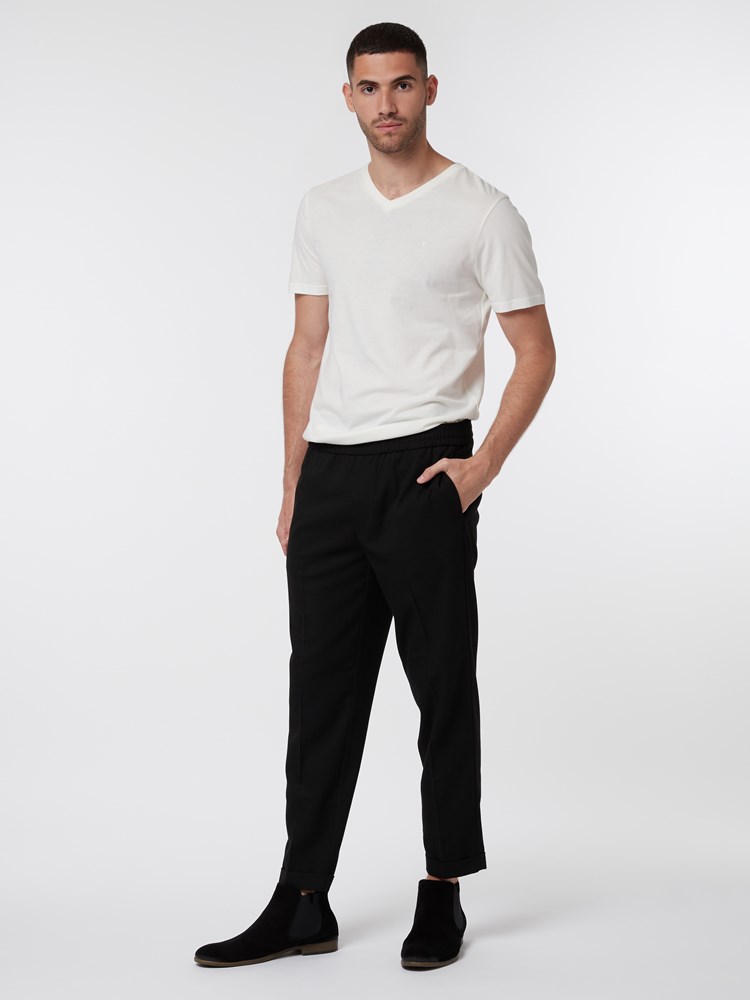 Nathan Bukse 7247904_ID2-MRCAPUCHIN-A21-Modell-Front_chn=boys_55470_Nathan Bukse ID2.jpg_Front||Front