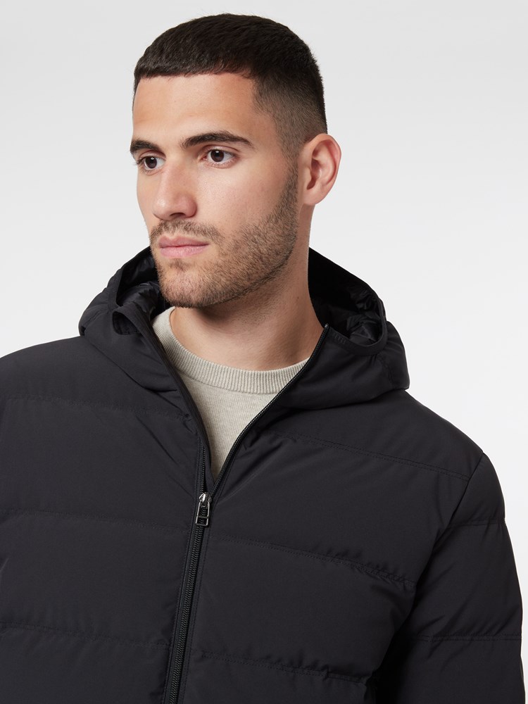 Philip Down Jakke 7247967_C18-MRCAPUCHIN-A21-details_chn=boys_75871_Philip Down Jakke C18.jpg_