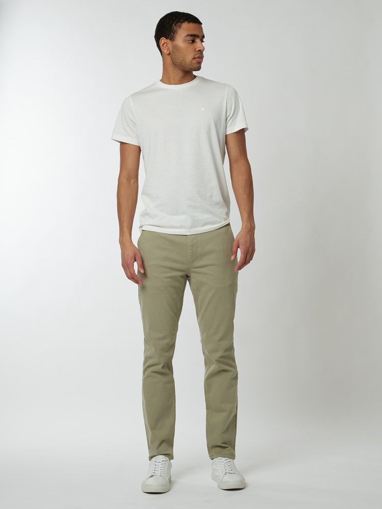 Slim chino str. twill 7249074_I4V-MRCAPUCHIN-NOS-Modell-Front_chn=boys_9589_Slim chino str. twill I4V.jpg_Front||Front