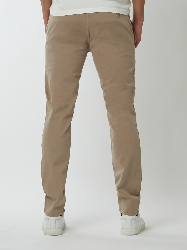 Slim chino str. twill 7249074_I6E-MRCAPUCHIN-NOS-Modell-Back_chn=boys_5367_Slim chino str. twill I6E.jpg_Back||Back