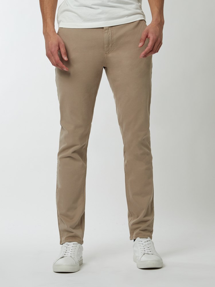 Slim chino str. twill 7249074_I6E-MRCAPUCHIN-NOS-Modell-Front_chn=boys_7001_Slim chino str. twill I6E.jpg_Front||Front