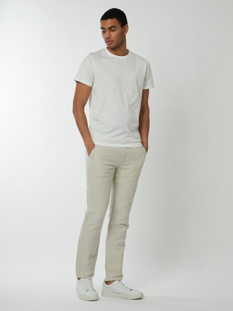 Slim natural chino 7249077_I4H-MRCAPUCHIN-S22-Modell-Front_chn=boys_7781_Slim natural chino I4H.jpg_Front||Front