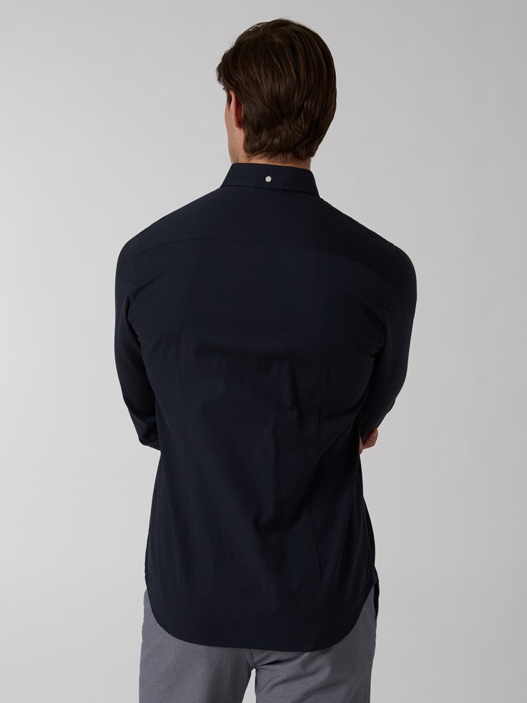 Tony oxfordskjorte 7249411_C27-MRCAPUCHIN-S22-Modell-Back_chn=boys_452_Tony oxfordskjorte C27.jpg_Back||Back