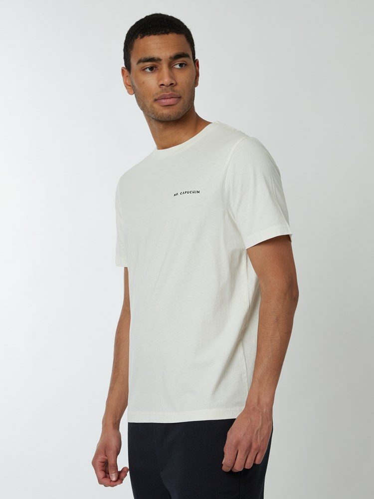 Aiden logo t-Skjorte 7249415_O77-MRCAPUCHIN-S22-Modell-Left_chn=boys_2930_Aiden logo t-Skjorte O77.jpg_Left||Left