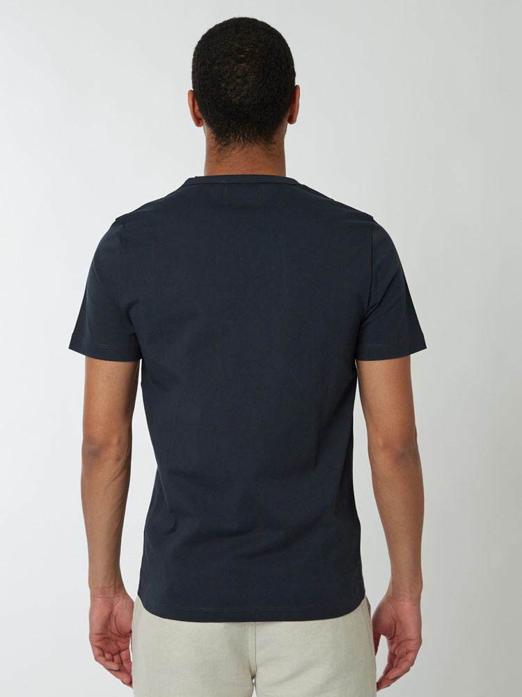 Dante t-skjorte 7249427_C27-MRCAPUCHIN-S22-Modell-Back_chn=boys_9043_Dante t-skjorte C27.jpg_Back||Back