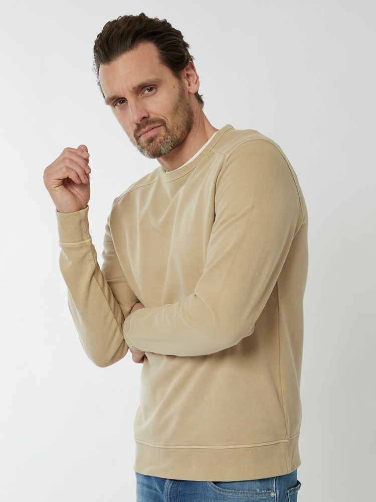 Grady collegegenser 7249491_AQH-HENRYCHOICE-S22-Modell-Left_chn=boys_1749_Grady collegegenser AQH.jpg_Left||Left