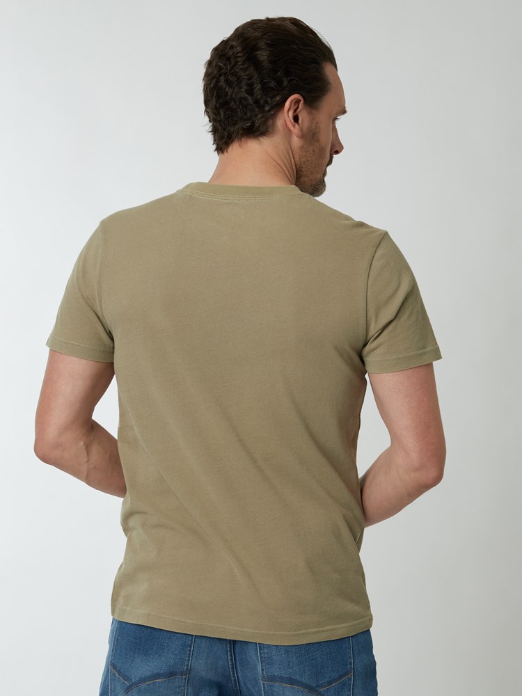 Patina t-skjorte 7249495_ADY-HENRYCHOICE-S22-Modell-Back_chn=boys_7544_Patina t-skjorte ADY.jpg_Back||Back