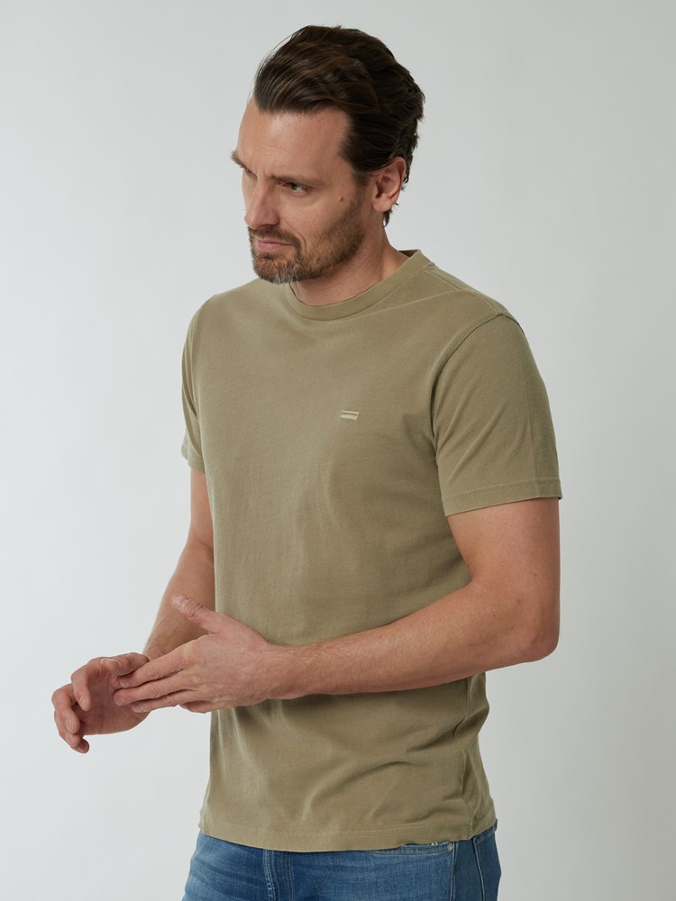 Patina t-skjorte 7249495_ADY-HENRYCHOICE-S22-Modell-Left_chn=boys_4441_Patina t-skjorte ADY.jpg_Left||Left