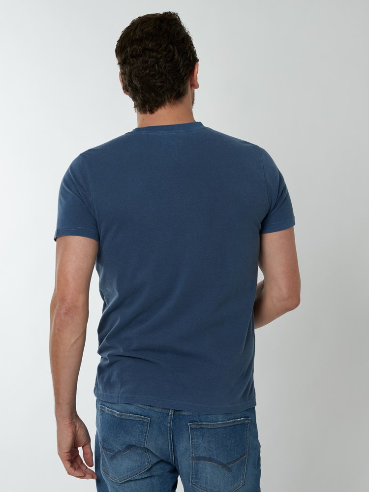 Patina t-skjorte 7249495_EHJ-HENRYCHOICE-S22-Modell-Back_chn=boys_8963_Patina t-skjorte EHJ.jpg_Back||Back