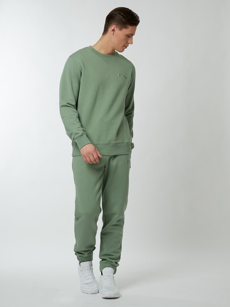 Signature joggebukse 7249522_GLW-WOSNOTWOS-S22-Modell-Front_chn=boys_3500_Signature joggebukse GLW.jpg_Front||Front