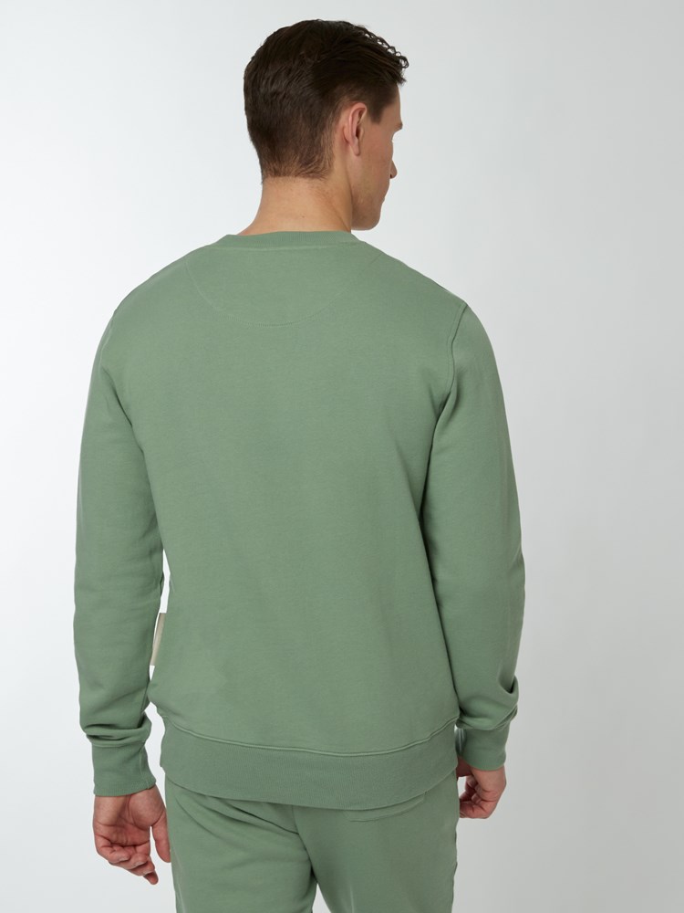 Signature collegegenser 7249523_GLW-WOSNOTWOS-S22-Modell-Back_chn=boys_7076_Signature collegegenser GLW.jpg_Back||Back