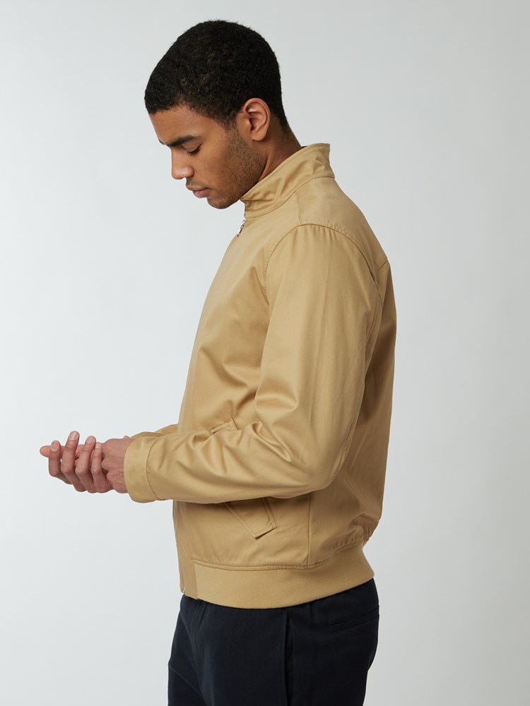 Valentino jakke 7249571_AAO-MRCAPUCHIN-S22-Modell-Left_chn=boys_9041_Valentino jakke AAO.jpg_Left||Left