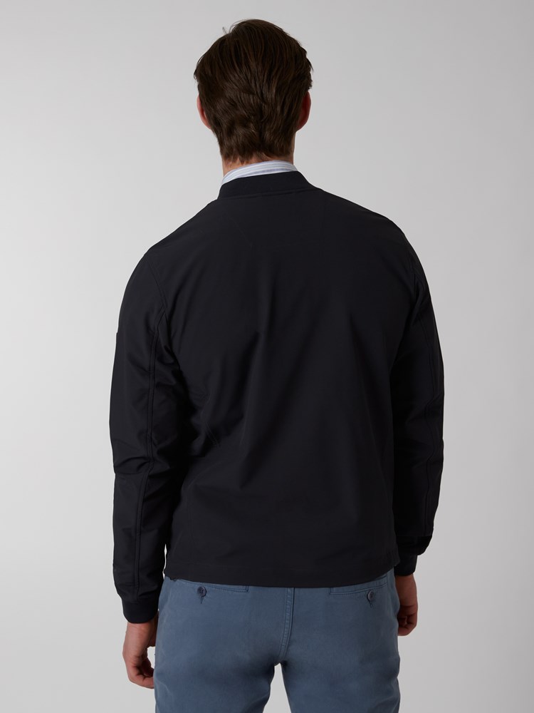Julian Jakke 7249581_C27-MRCAPUCHIN-S22-Modell-Back_chn=boys_3180_Julian Jakke C27.jpg_Back||Back