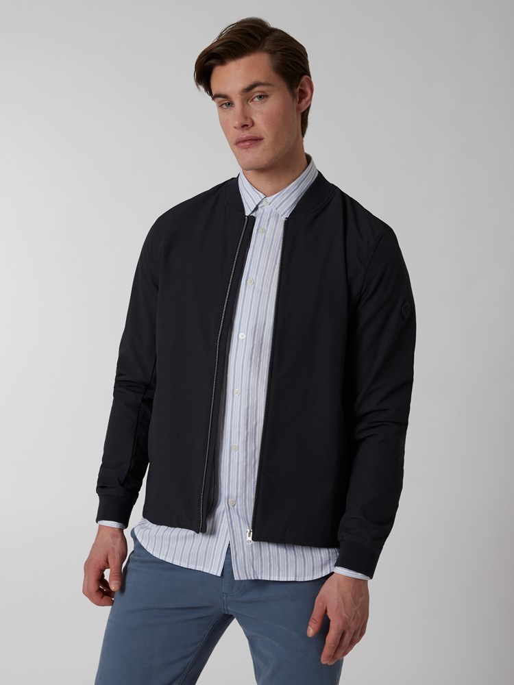 Julian Jakke 7249581_C27-MRCAPUCHIN-S22-Modell-Front_chn=boys_5342_Julian Jakke C27.jpg_Front||Front
