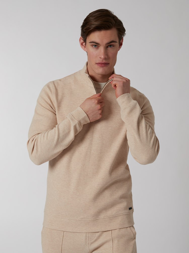 Jonathan zip genser 7249582_A9P-MRCAPUCHIN-S22-Modell-Front_chn=boys_773_Jonathan zip genser A9P.jpg_Front||Front