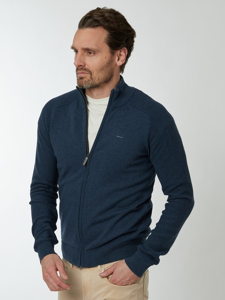 Jared Cardigan 7249590_EHJ-HENRYCHOICE-S22-Modell-Left_chn=boys_7924_Jared Cardigan EHJ.jpg_Left||Left