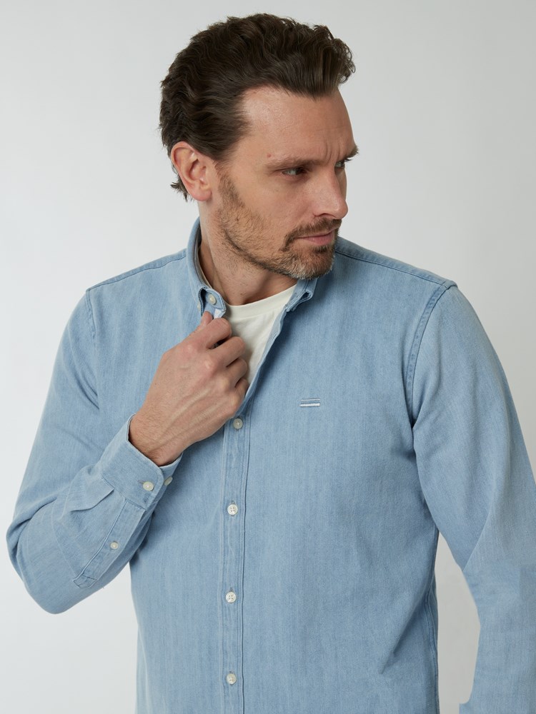 Devin denimskjorte 7249702_E8S-HENRYCHOICE-S22-details_chn=boys_8432_Devin denimskjorte E8S.jpg_