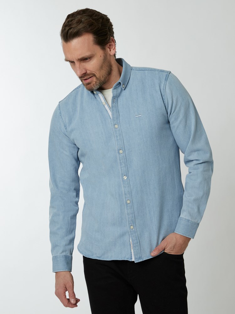 Devin denimskjorte 7249702_E8S-HENRYCHOICE-S22-Modell-Front_chn=boys_35_Devin denimskjorte E8S.jpg_Front||Front