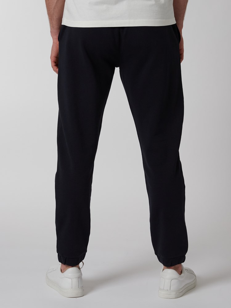 Theodore joggebukse 7249724_C27-MRCAPUCHIN-S22-Modell-Back_chn=boys_6344_Theodore joggebukse C27.jpg_Back||Back