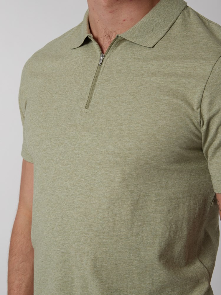 Ulrik polo t-skjorte 7249904_I4V-MRCAPUCHIN-H22-details_chn=boys_9583_Ulrik polo t-skjorte I4V.jpg_
