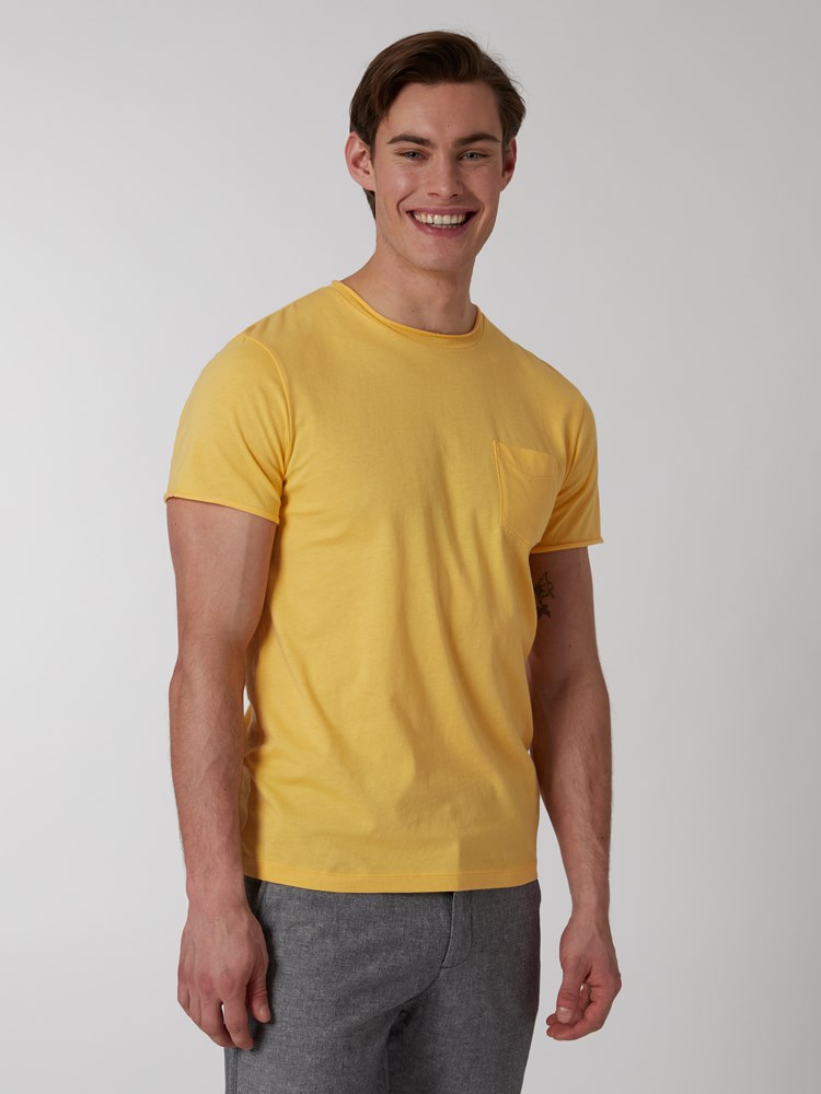 Alfredo t-skjorte 7249906_Q0G-MRCAPUCHIN-H22-Modell-Front_chn=boys_3852_Alfredo t-skjorte Q0G.jpg_Front||Front