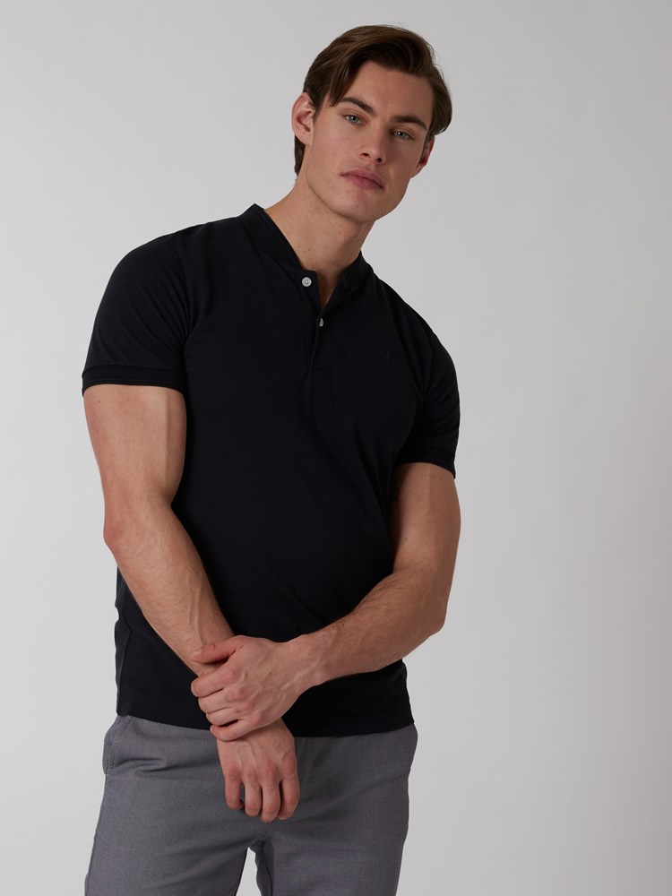 Benjamin pique 7249909_C27-MRCAPUCHIN-H22-Modell-Front_chn=boys_8344_Benjamin pique C27.jpg_Front||Front
