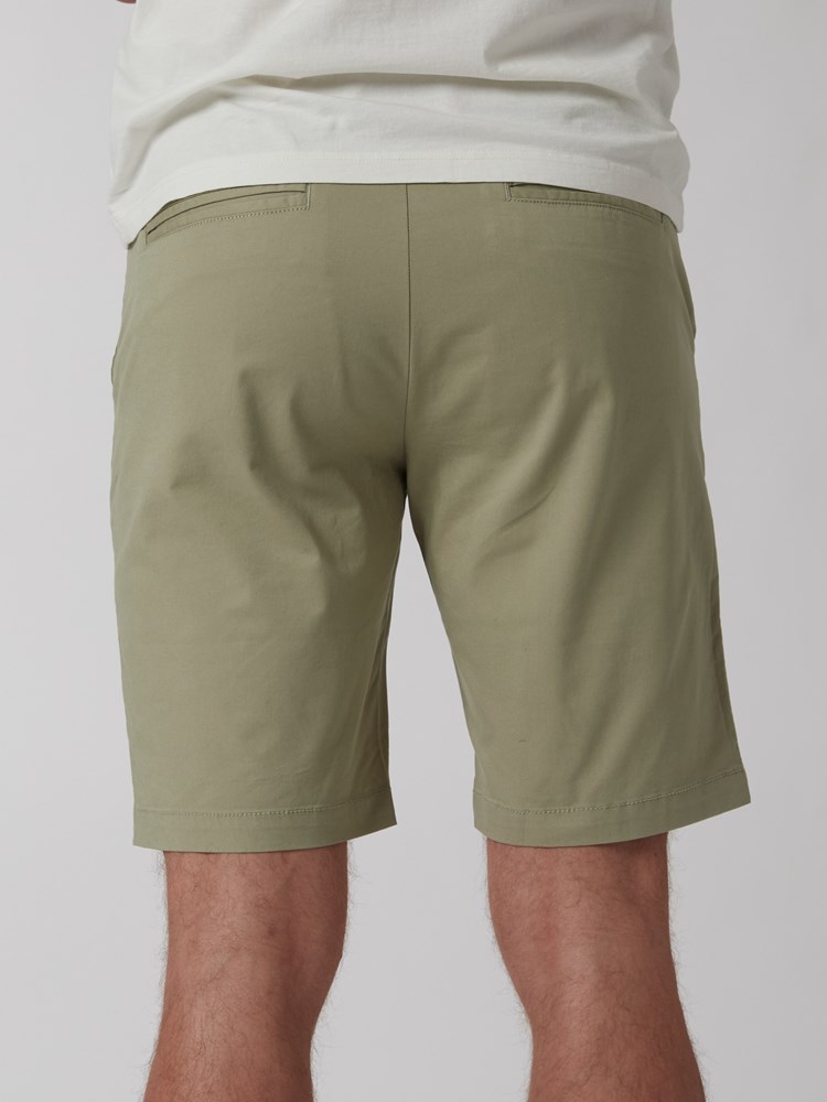 Crew chino shorts 7249913_I4V-MRCAPUCHIN-H22-Modell-Back_chn=boys_4169_Crew chino shorts I4V.jpg_Back||Back