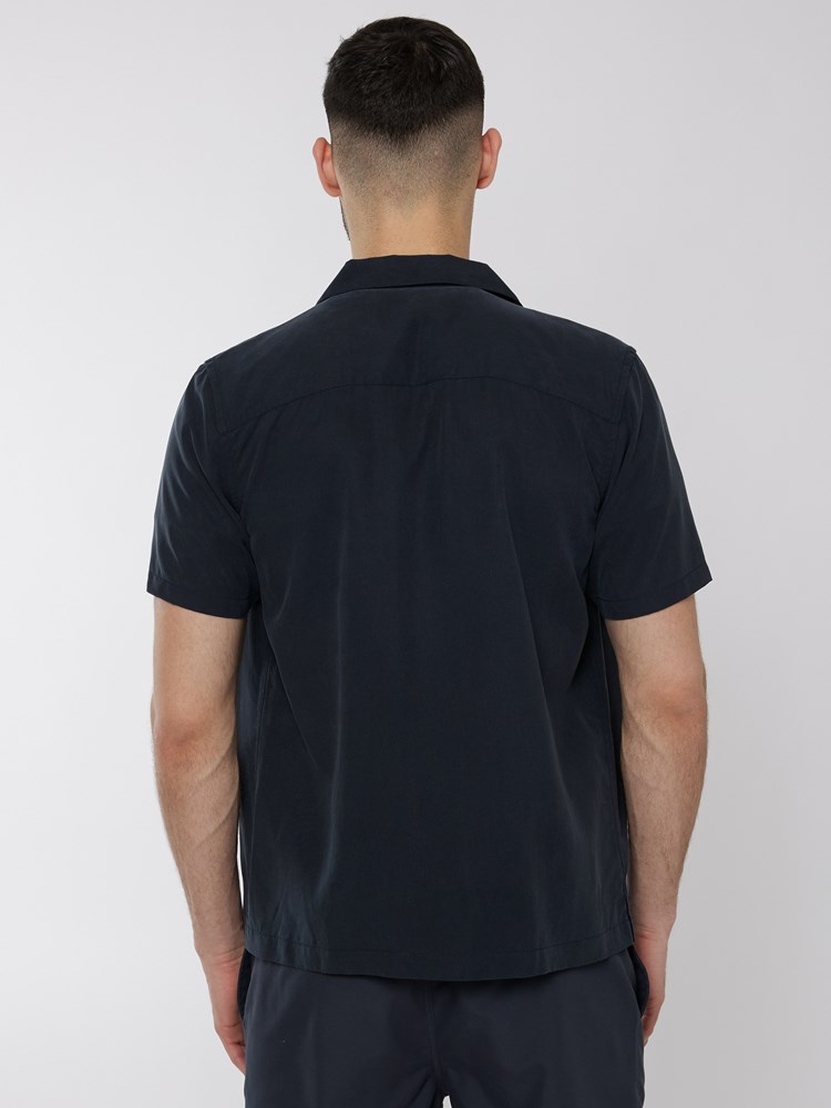 Nataniele skjorte 7249915_C27-MRCAPUCHIN-H22-Modell-Front_chn=boys_2005_Nataniele skjorte C27.jpg_Front||Front