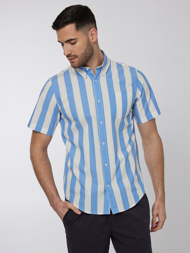 Capri skjorte 7249919_ECQ-WOSNOTWOS-H22-Modell-Front_chn=boys_1335_Capri skjorte ECQ.jpg_Front||Front