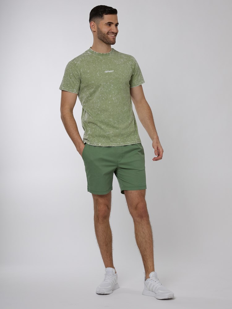 Alfabeta t-skjorte 7249923_GHF-WOSNOTWOS-H22-Modell-Front_chn=boys_645_Alfabeta t-skjorte GHF.jpg_Front||Front