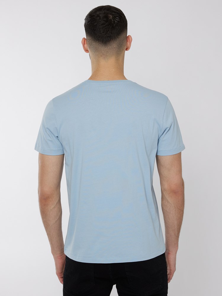 Kane T-skjorte 7249932_E8S-HENRYCHOICE-H22-Modell-Front_chn=boys_1107_Kane T-skjorte E8S.jpg_Front||Front