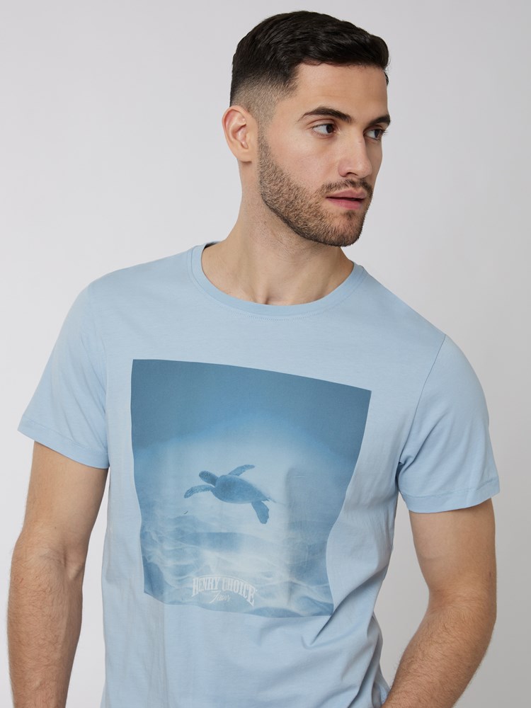 Kane T-skjorte 7249932_E8S-HENRYCHOICE-H22-Modell-Front_chn=boys_2579_Kane T-skjorte E8S.jpg_Front||Front