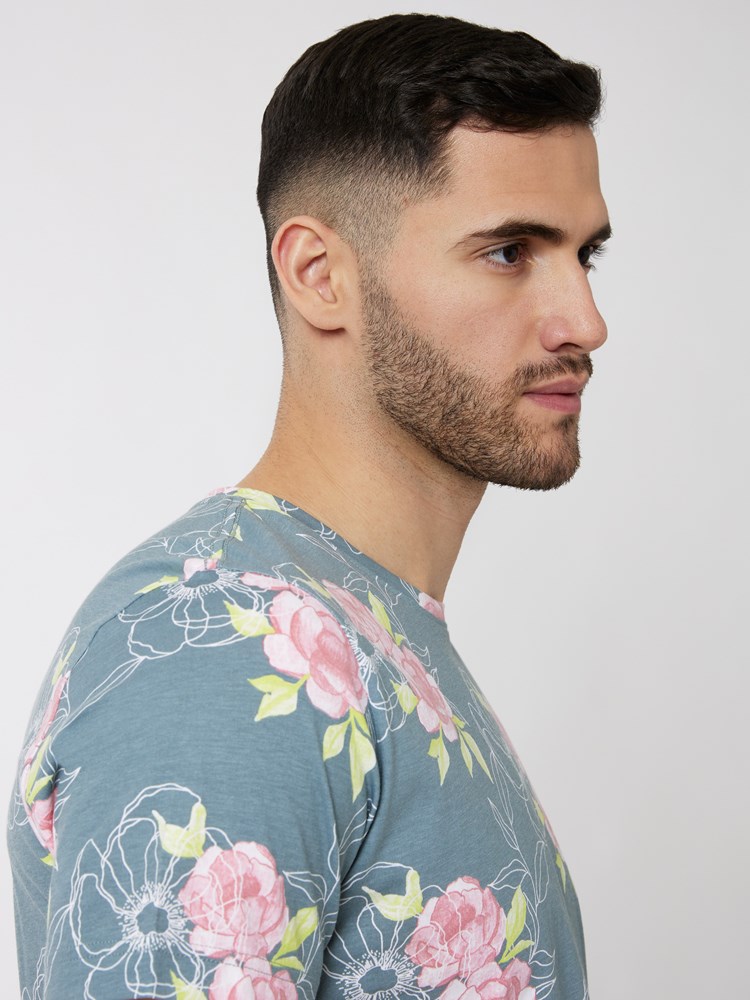 Johnny t-skjorte 7249936_I7N-HENRYCHOICE-H22-Modell-Front_chn=boys_2603_Johnny t-skjorte I7N.jpg_