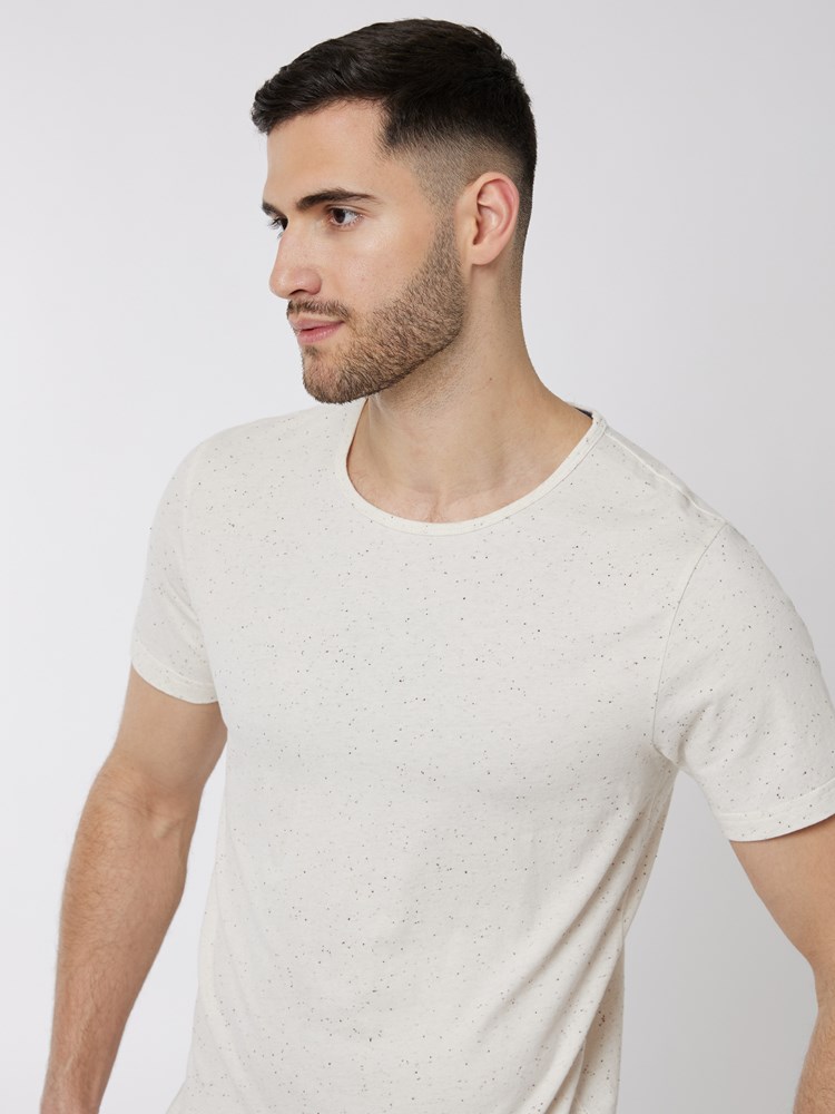 Otis t-skjorte 7249937_O87-HENRYCHOICE-H22-Modell-Front_chn=boys_5851_Otis t-skjorte O87.jpg_