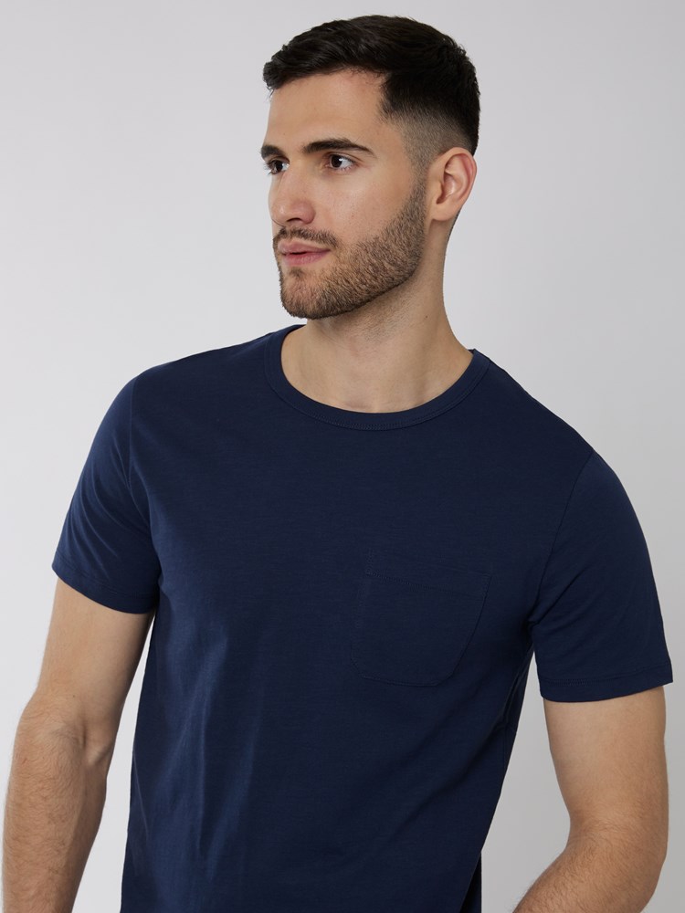 Surf t-skjorte 7249938_EGC-HENRYCHOICE-H22-Modell-Front_chn=boys_4107_Surf t-skjorte EGC.jpg_