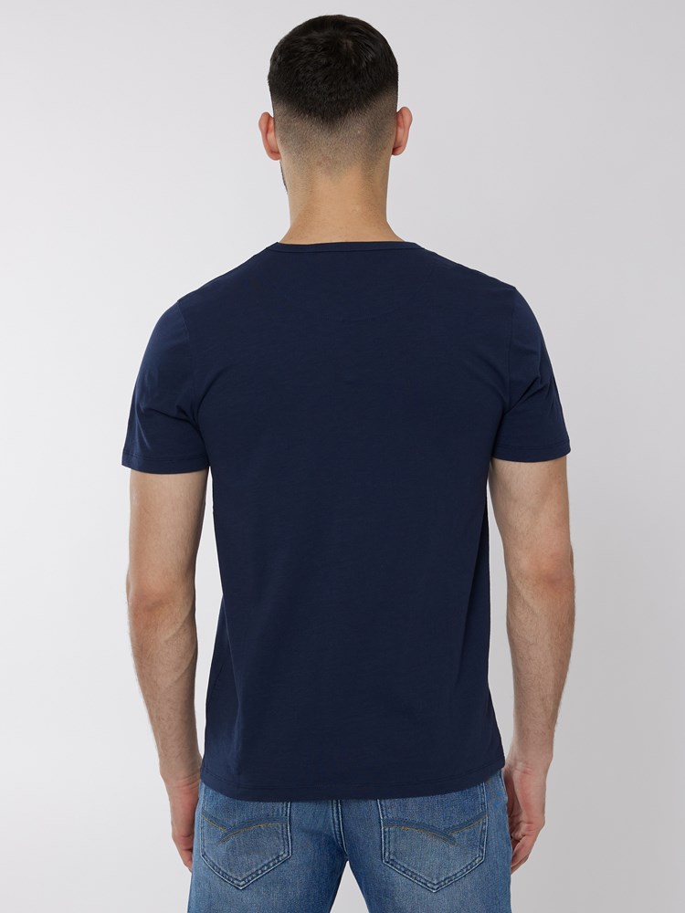 Surf t-skjorte 7249938_EGC-HENRYCHOICE-H22-Modell-Front_chn=boys_4534_Surf t-skjorte EGC.jpg_