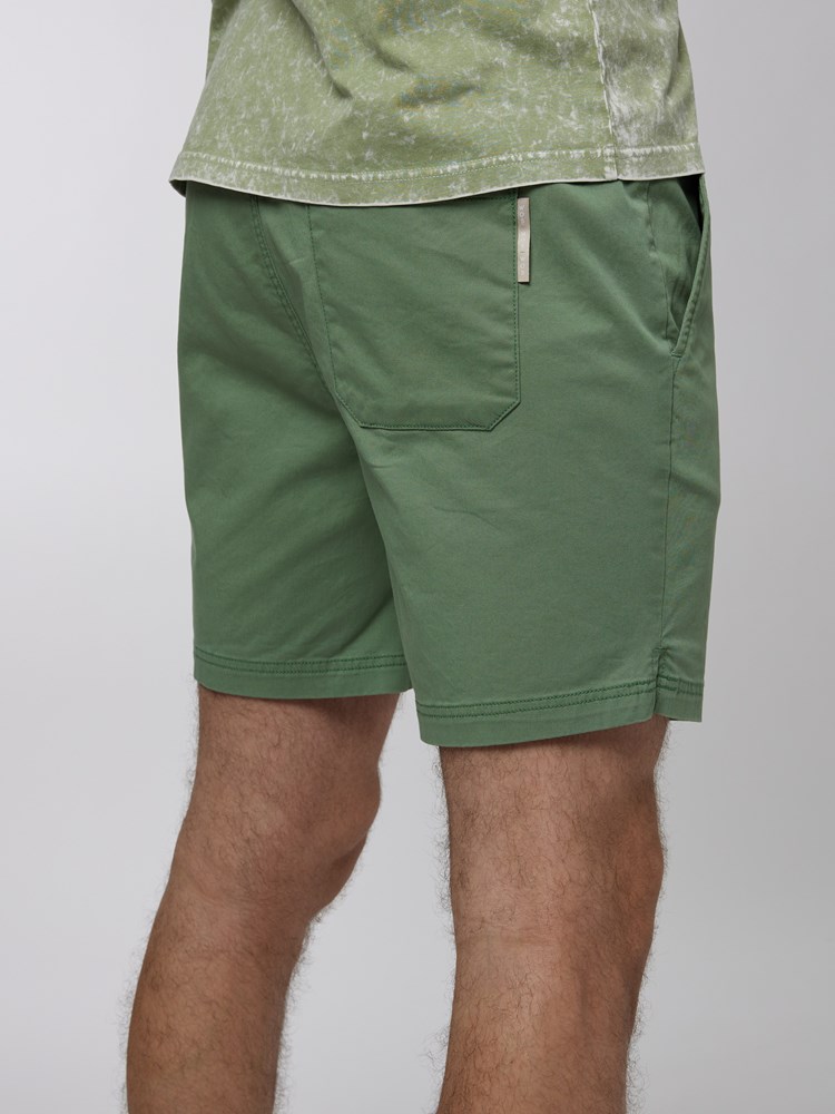 Huk shorts 7249957_GLW-WOSNOTWOS-H22-Modell-Front_chn=boys_268_Huk shorts GLW.jpg_Front||Front