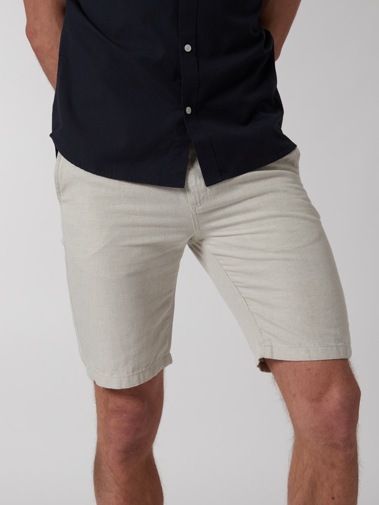 Slim natural bermuda 7249996_I4H-MRCAPUCHIN-H22-Modell-Front_chn=boys_9988_Slim natural bermuda I4H.jpg_Front||Front